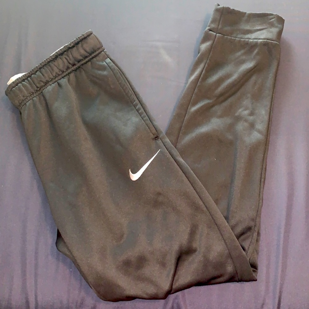 Black Nike joggers/sweatpants
